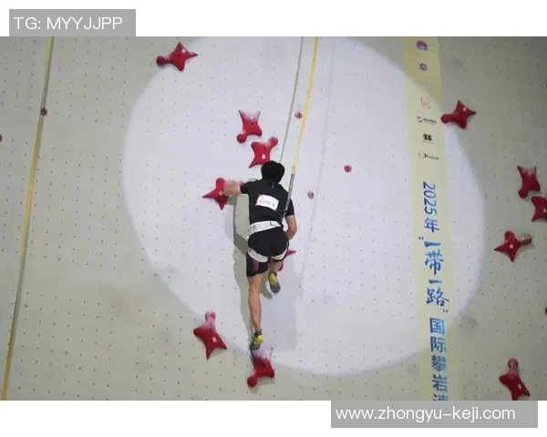 深圳飞盘队的成长之路:攀岩联赛中的奋斗与荣耀 深圳飞盘队的成长之路:攀岩联赛中的奋斗与荣耀