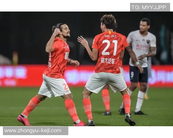 恒大与香港东方对决引发的争议与反思：足球背后的商业与文化冲突